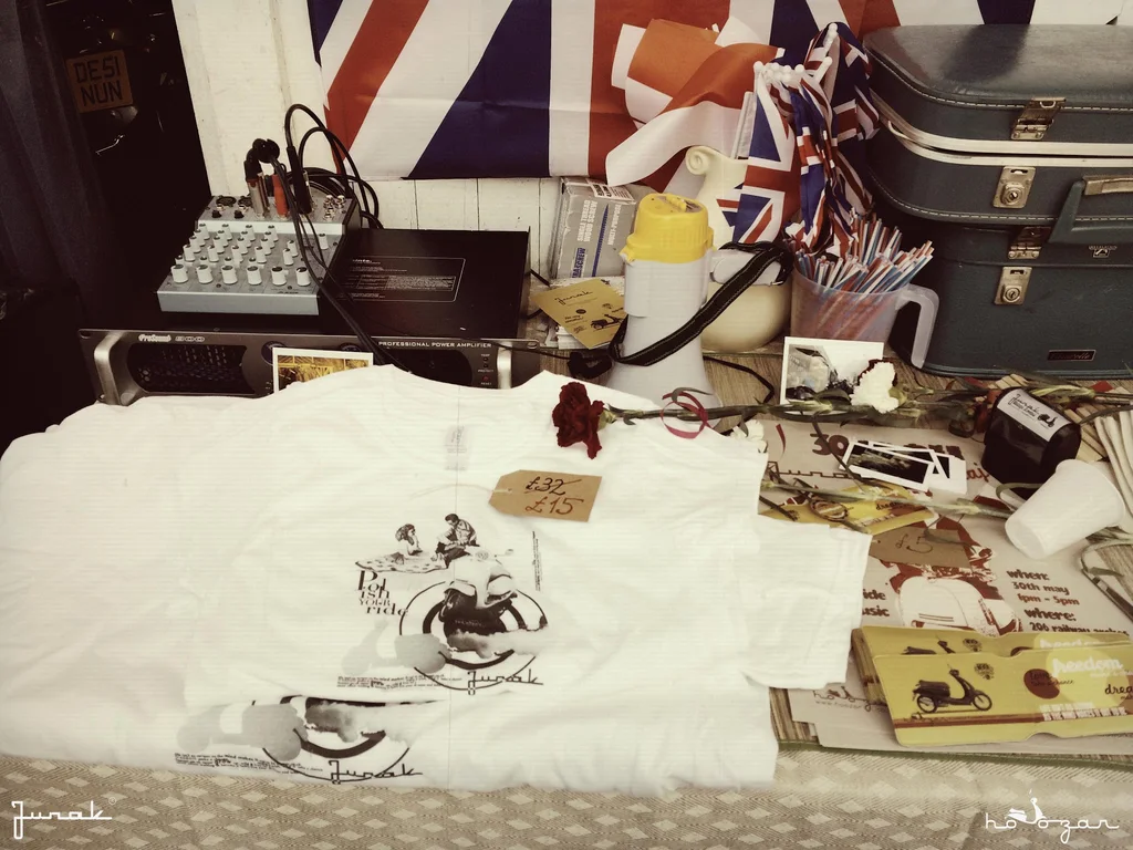 Hoozar printed T-shirt with a vintage design