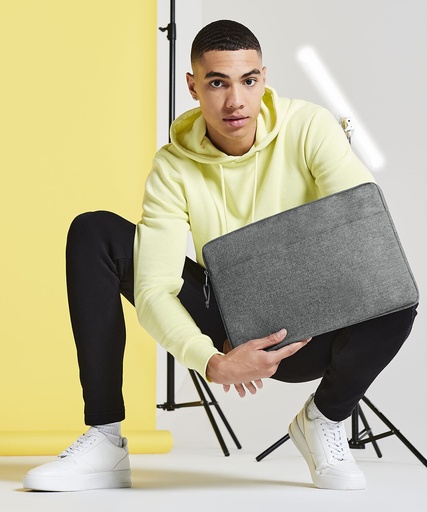 Essential 15" laptop case